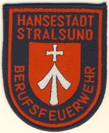Abzeichen Berufsfeuerwehr Stralsund in rot