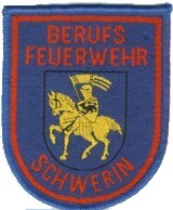 Abzeichen Berufsfeuerwehr Schwerin in rot